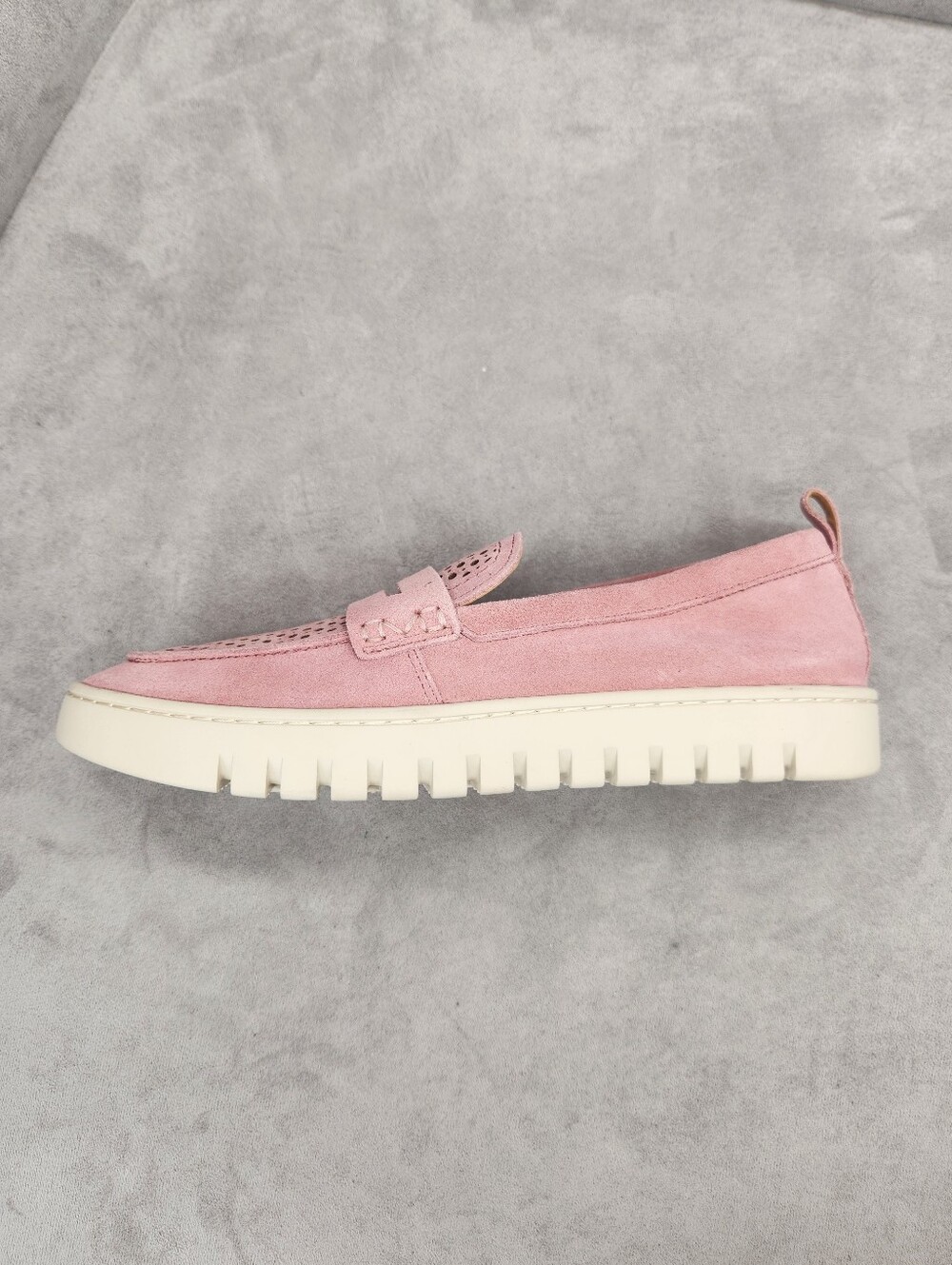 Vionic Penny Loafers 9 Pale Pink Suede Uptown Perforated Comfort Preppy New $145 - Picture 8 of 16